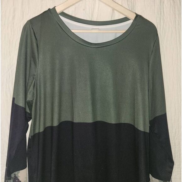 +29 Nanu top, long green w forest trees - Picture 3 of 7